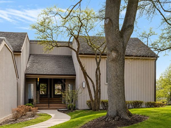 83 THORNHILL Lane, Unit B, Lake Barrington, IL 60010
