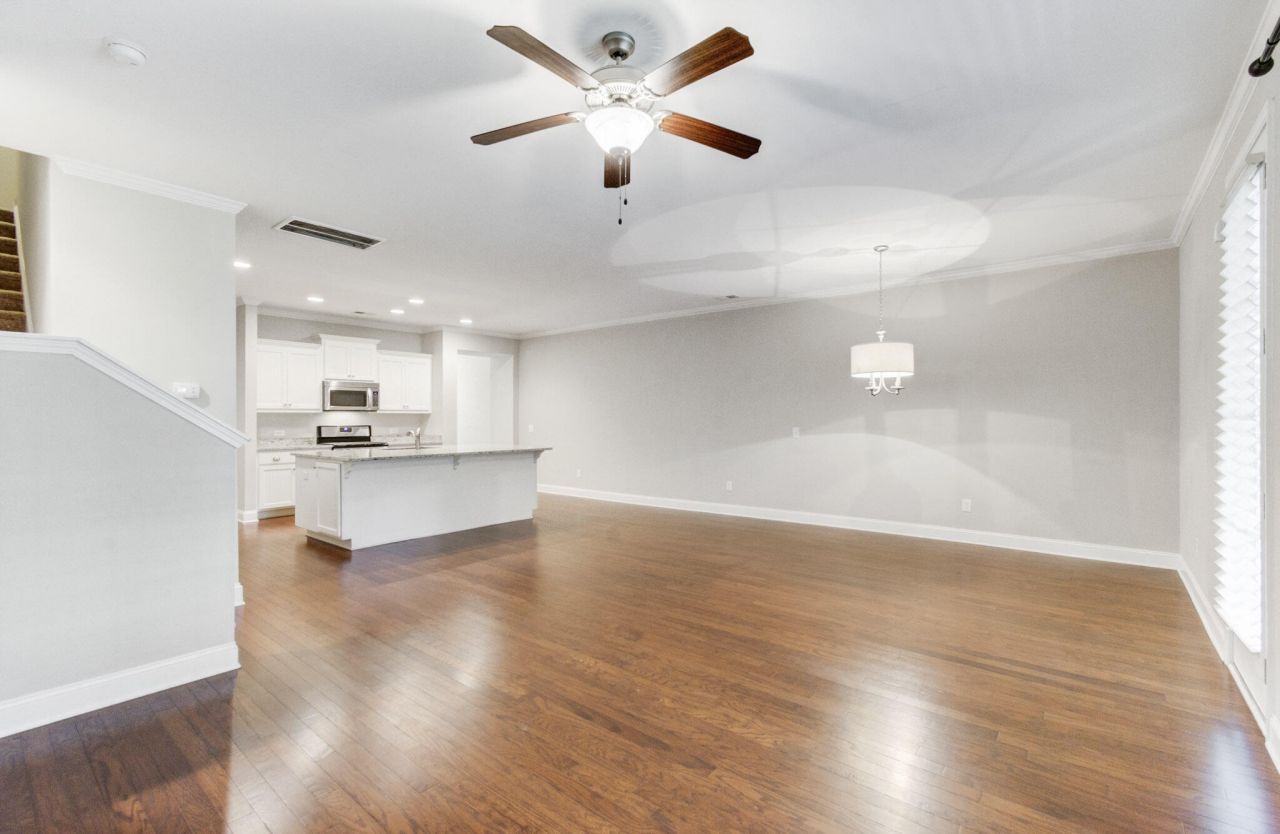 2005 Kings Gate Lane Photo 10