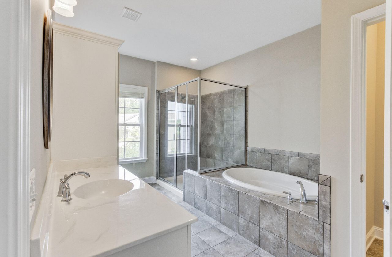 2005 Kings Gate Lane Photo 16