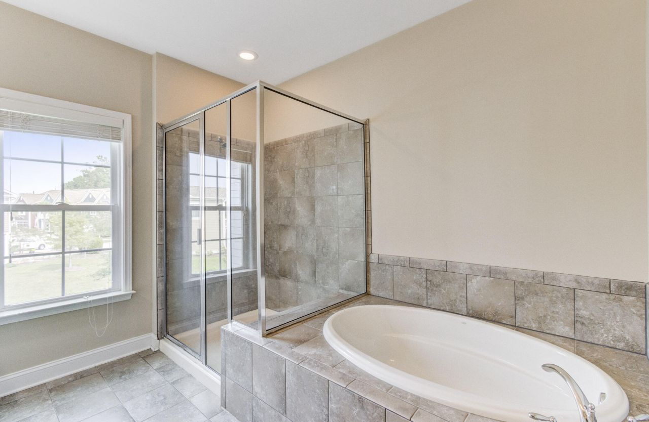 2005 Kings Gate Lane Photo 18