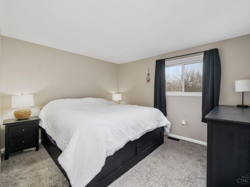 11484 Ravensburg Court, Forest Park, OH 45240 Photo 12