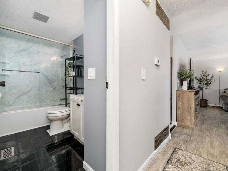 11484 Ravensburg Court, Forest Park, OH 45240 Photo 14