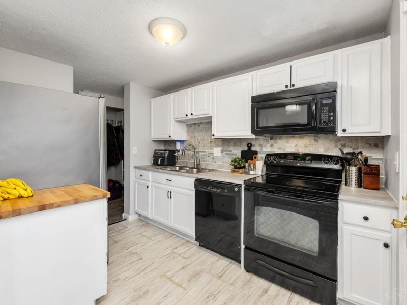 11484 Ravensburg Court, Forest Park, OH 45240 Photo 8