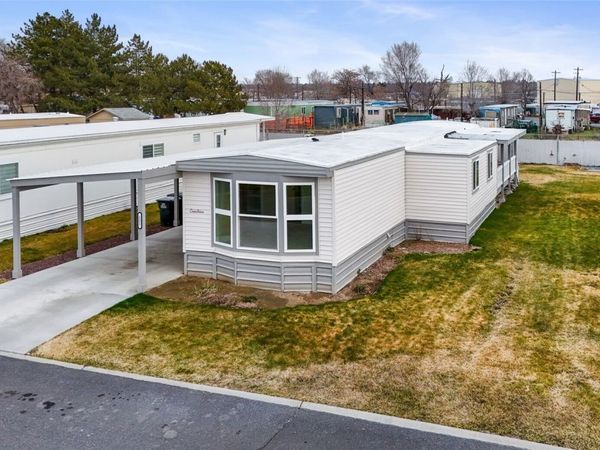 2240 W Broadway, Unit 121, Moses Lake, WA 98837