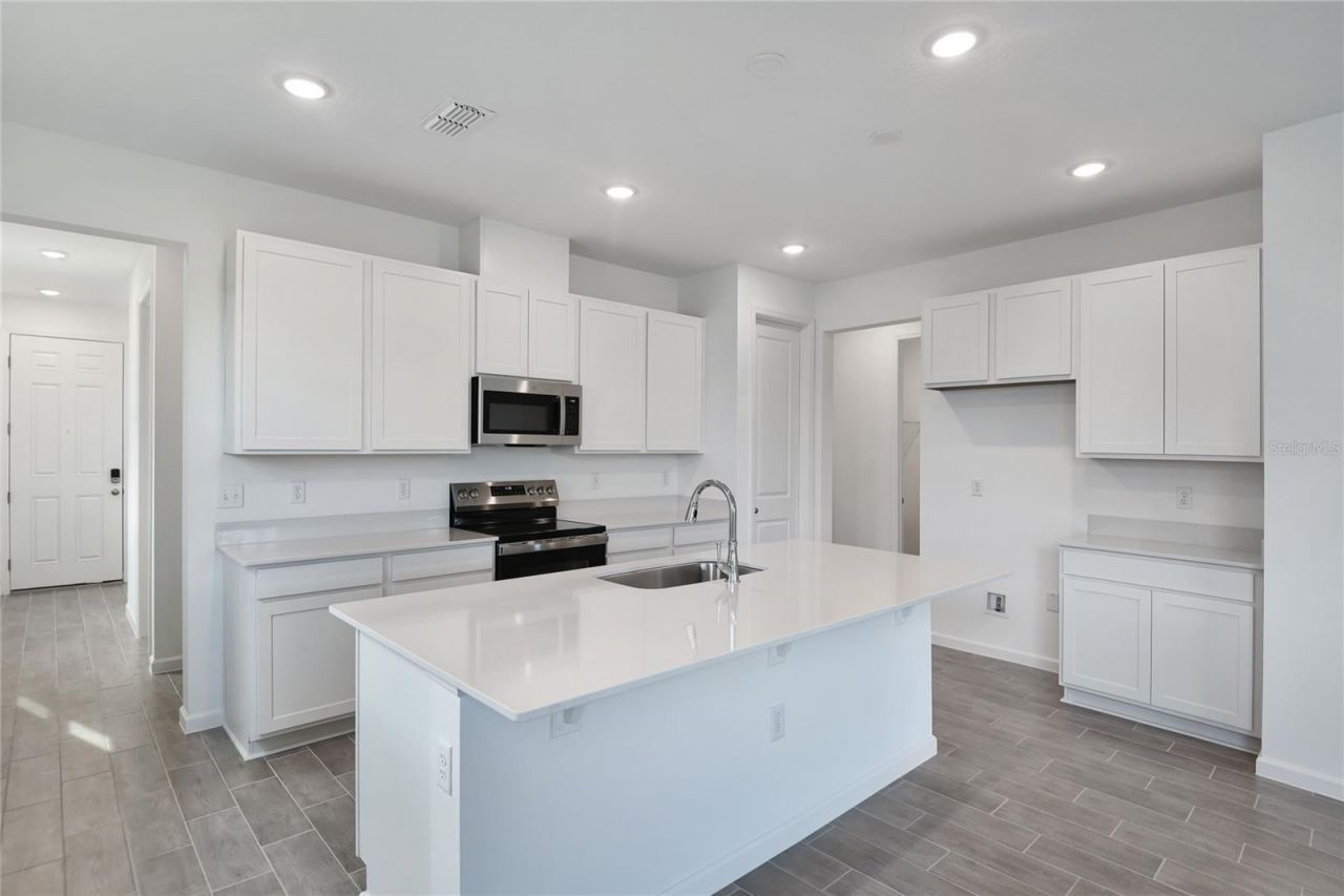 1253 Daisy Hill Avenue, Dundee, FL 33838 Photo