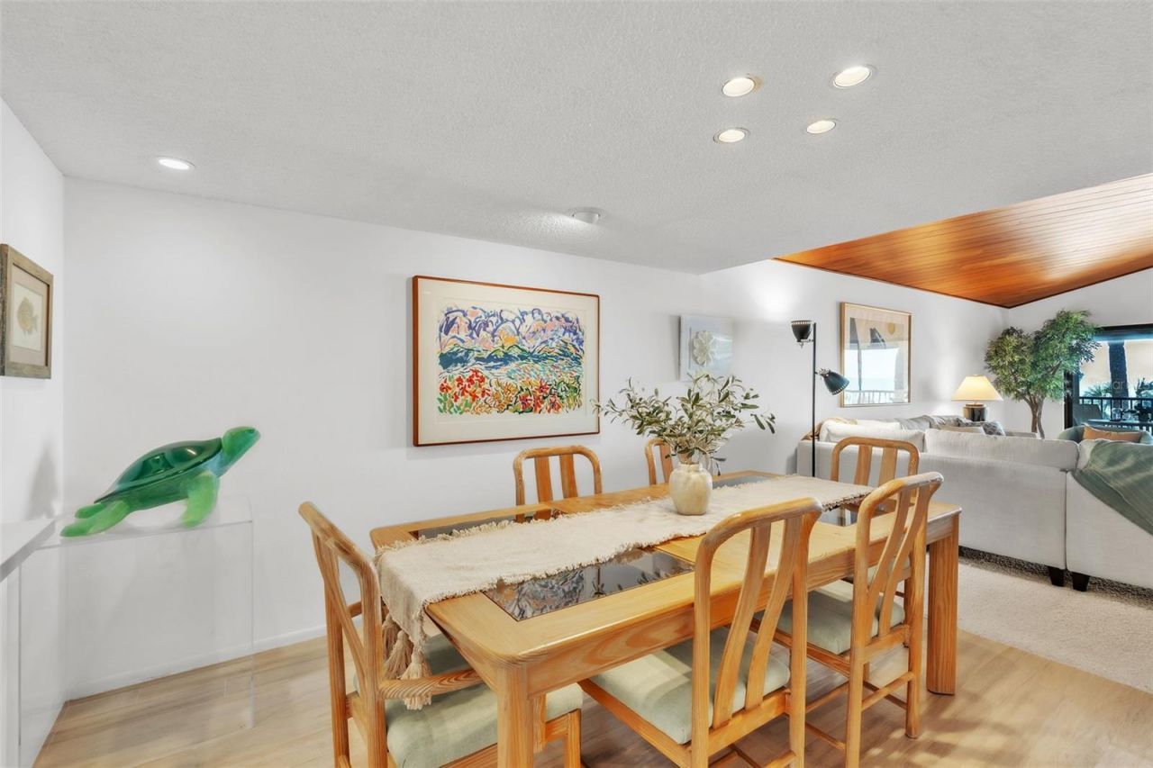 5635 Gulf Of Mexico Drive, Unit 202, Longboat Key, FL 34228 Photo