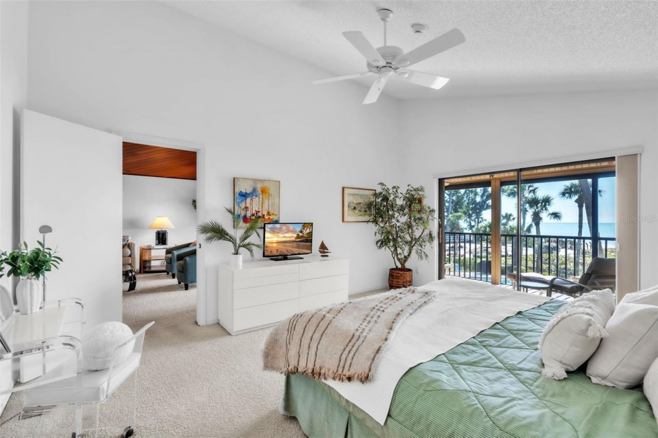 5635 Gulf Of Mexico Drive, Unit 202, Longboat Key, FL 34228 Photo