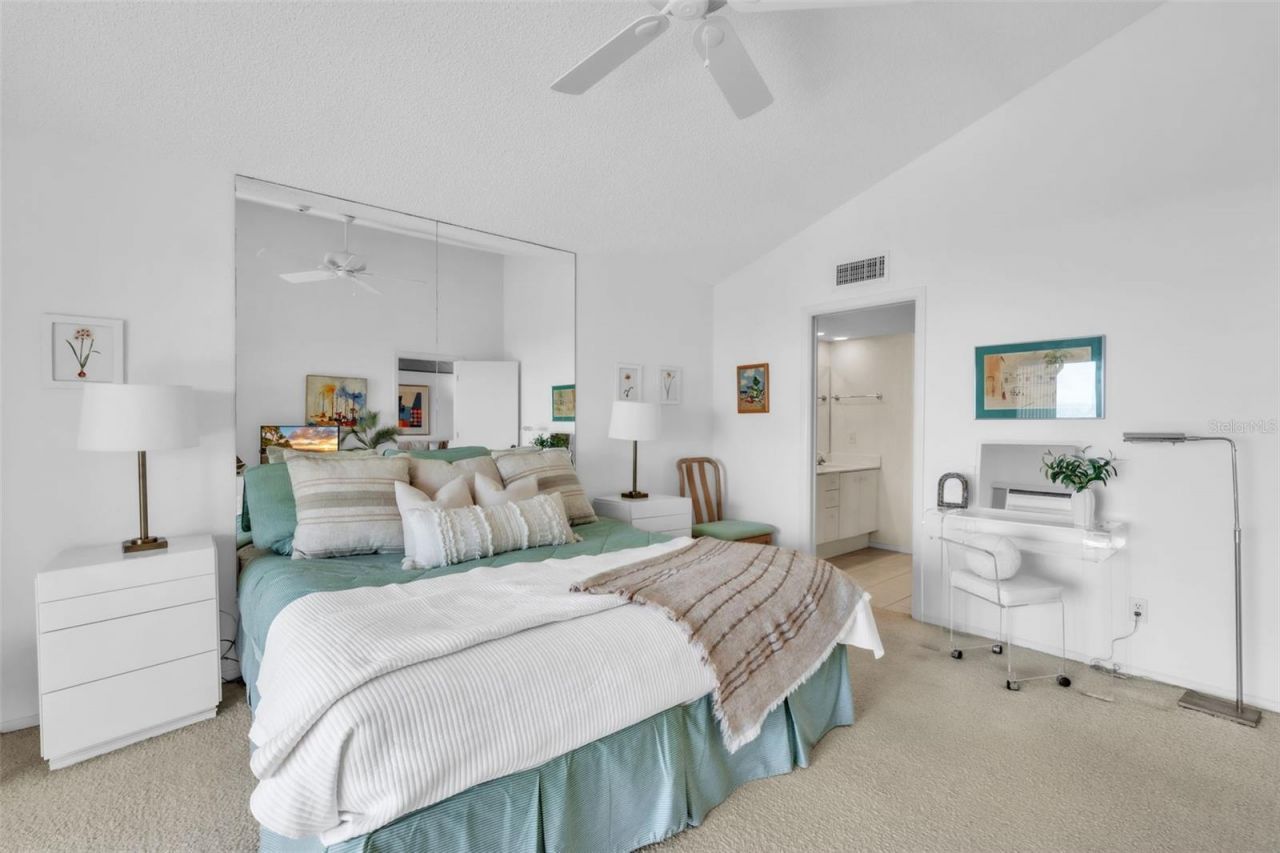5635 Gulf Of Mexico Drive, Unit 202, Longboat Key, FL 34228 Photo