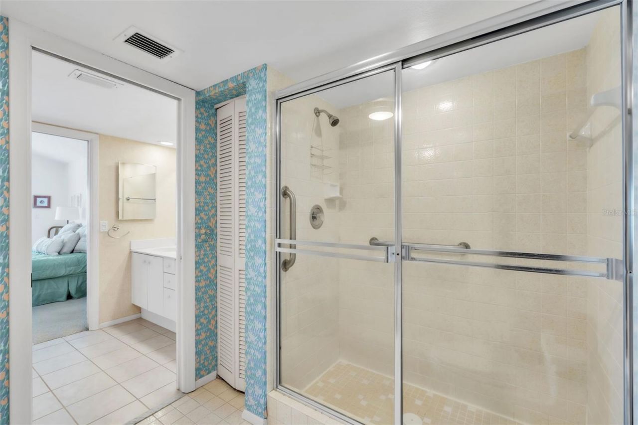 5635 Gulf Of Mexico Drive, Unit 202, Longboat Key, FL 34228 Photo