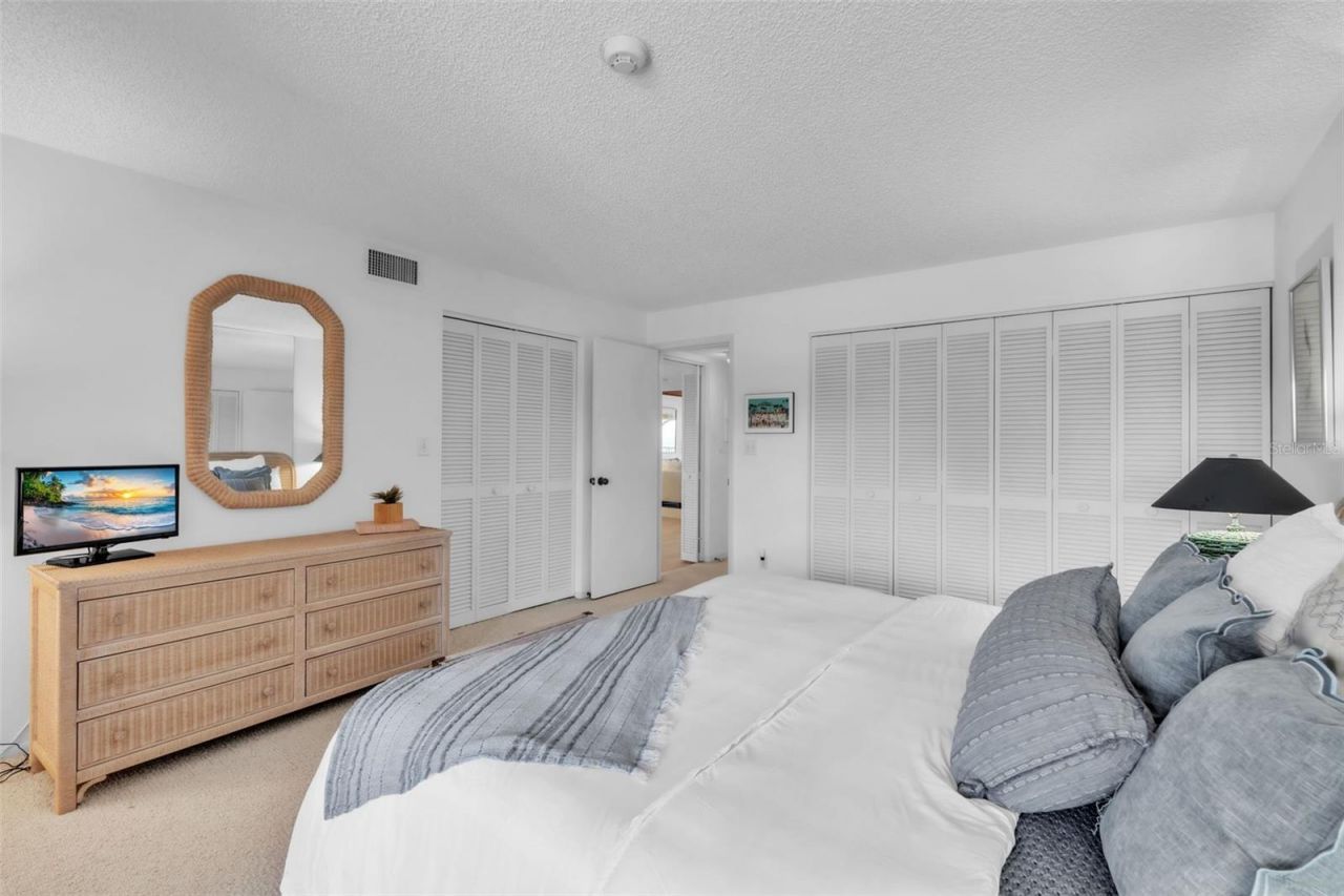 5635 Gulf Of Mexico Drive, Unit 202, Longboat Key, FL 34228 Photo