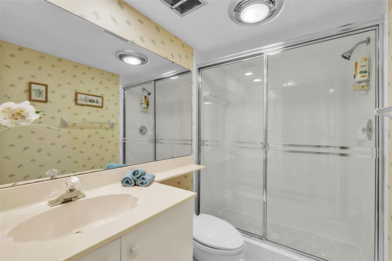 5635 Gulf Of Mexico Drive, Unit 202, Longboat Key, FL 34228 Photo