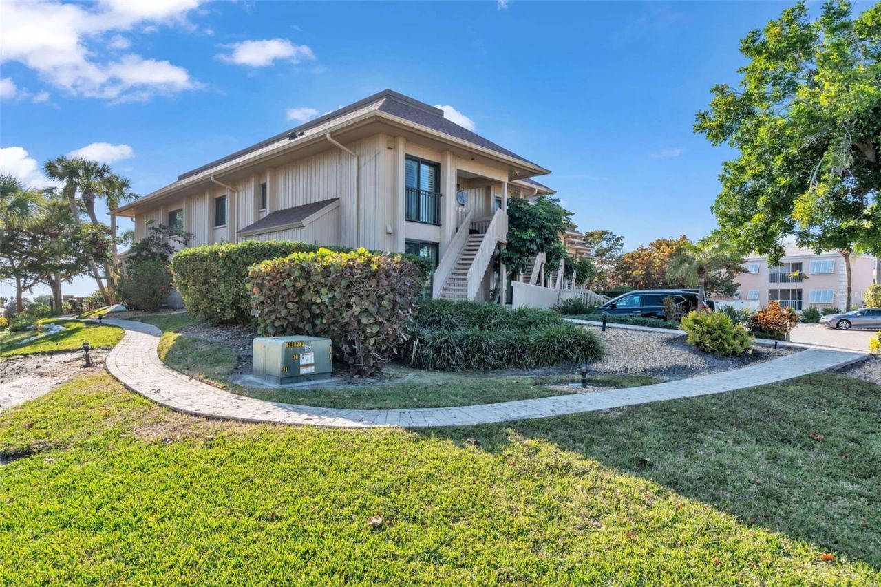 5635 Gulf Of Mexico Drive, Unit 202, Longboat Key, FL 34228 Photo