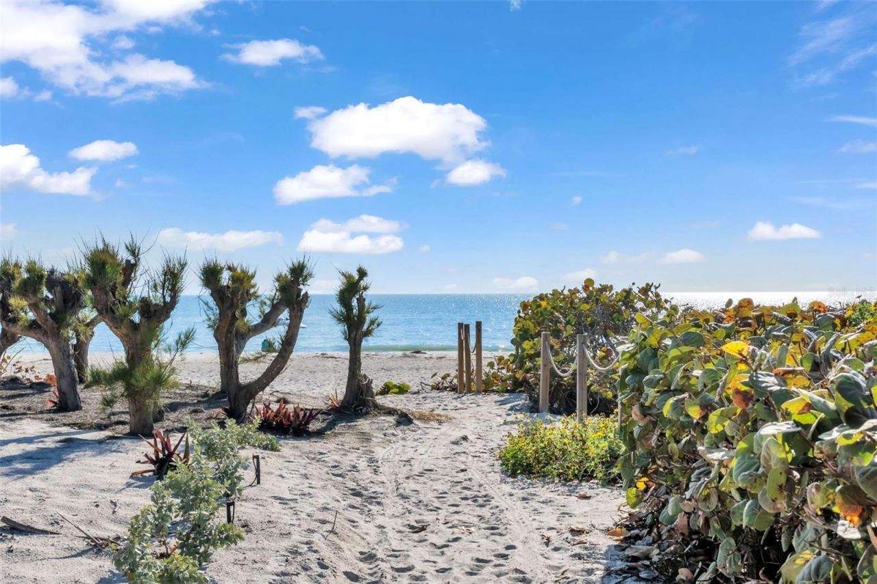 5635 Gulf Of Mexico Drive, Unit 202, Longboat Key, FL 34228 Photo