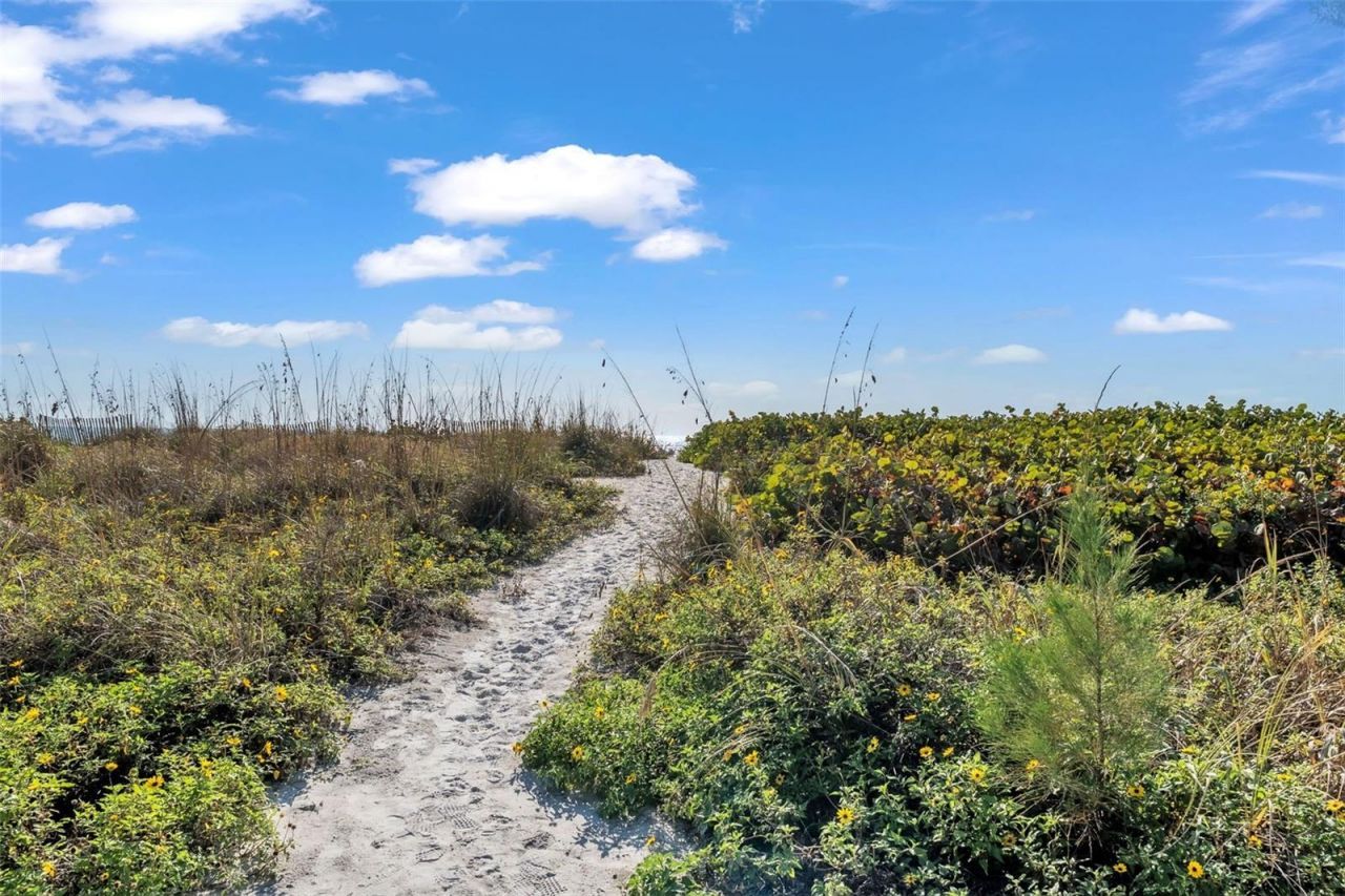 5635 Gulf Of Mexico Drive, Unit 202, Longboat Key, FL 34228 Photo