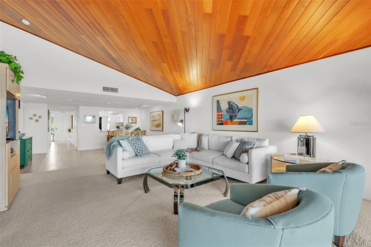 5635 Gulf Of Mexico Drive, Unit 202, Longboat Key, FL 34228 Photo