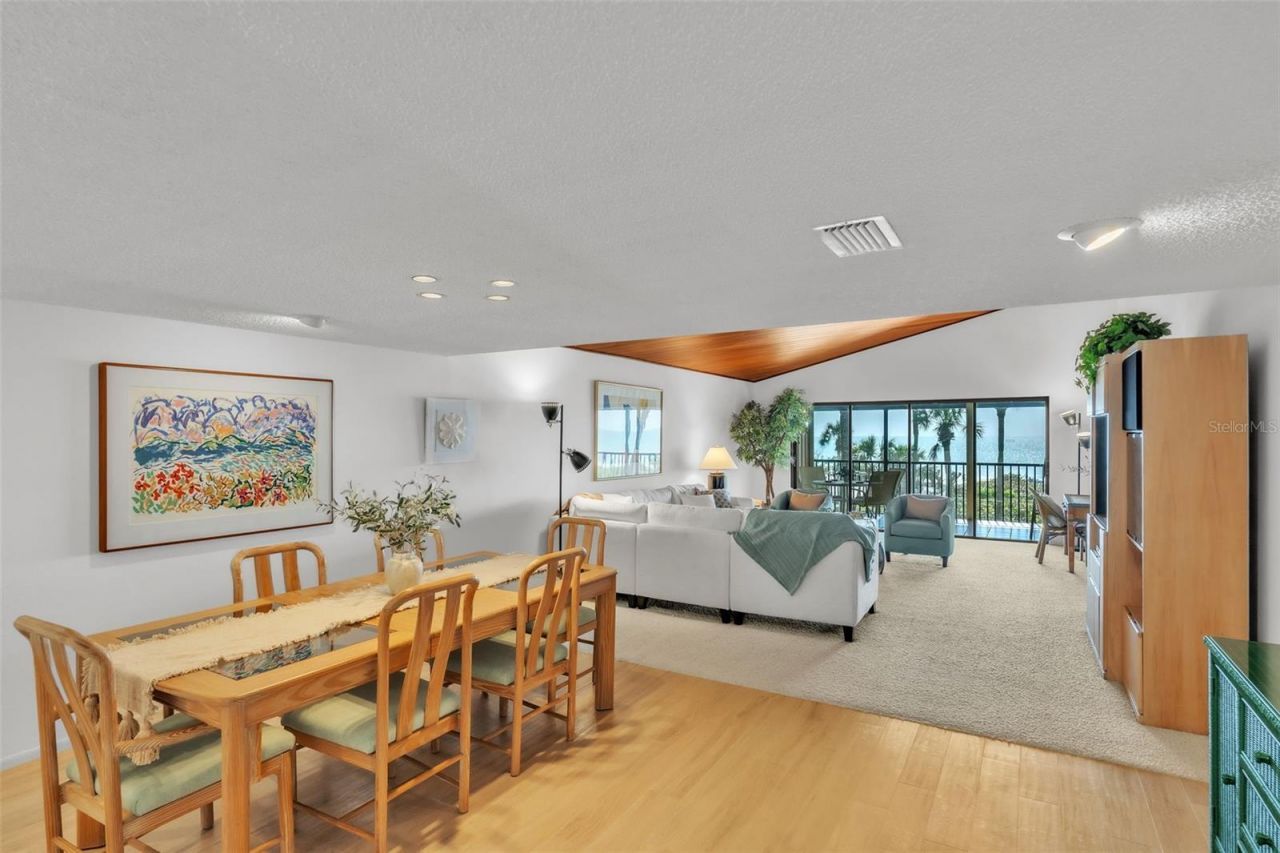 5635 Gulf Of Mexico Drive, Unit 202, Longboat Key, FL 34228 Photo