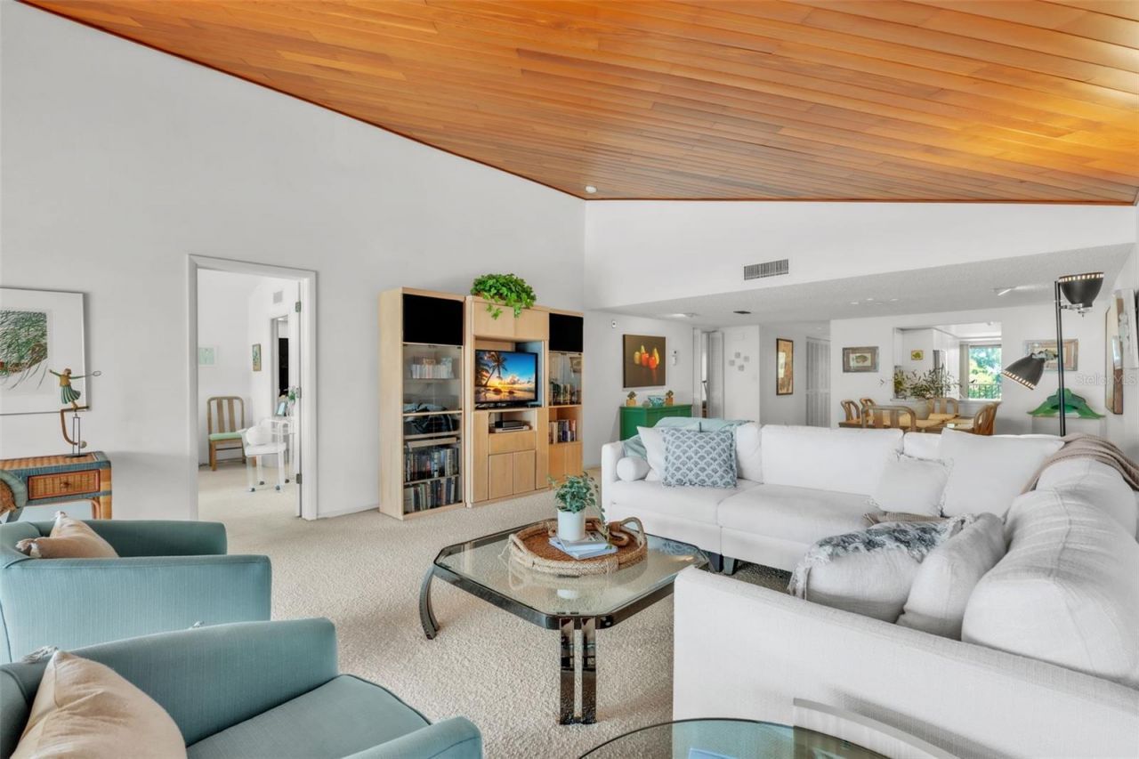 5635 Gulf Of Mexico Drive, Unit 202, Longboat Key, FL 34228 Photo