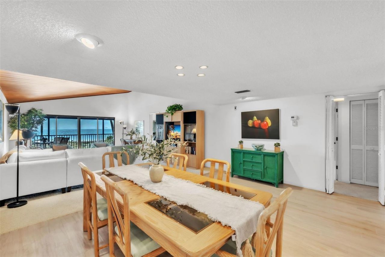 5635 Gulf Of Mexico Drive, Unit 202, Longboat Key, FL 34228 Photo