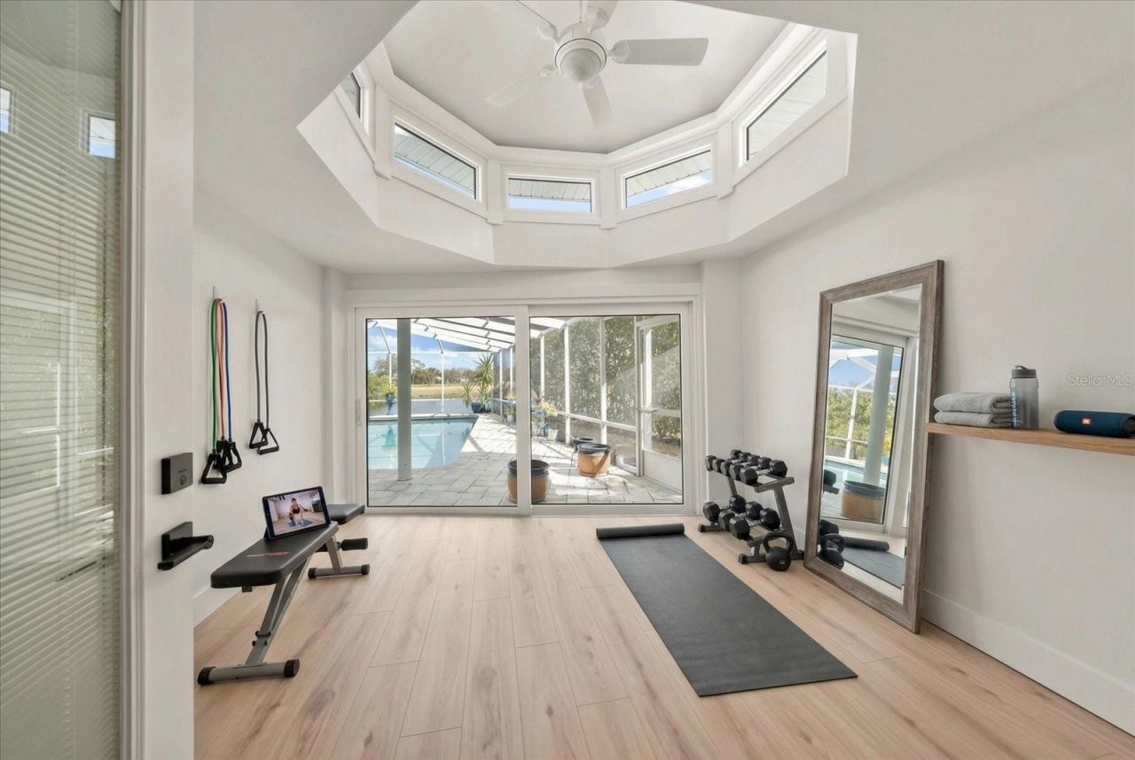 6667 Greenbrier Drive, Seminole, FL 33777 Photo