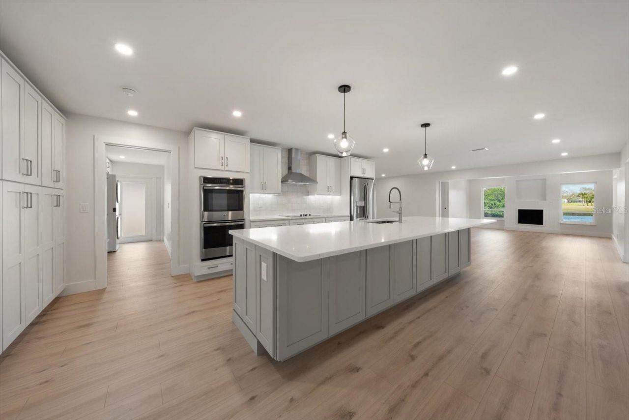 6667 Greenbrier Drive, Seminole, FL 33777 Photo