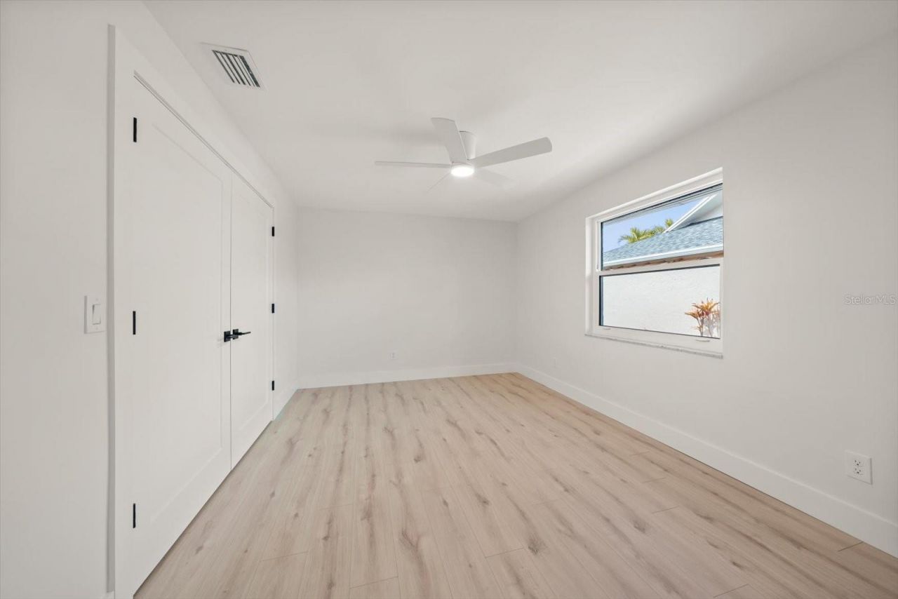 6667 Greenbrier Drive, Seminole, FL 33777 Photo