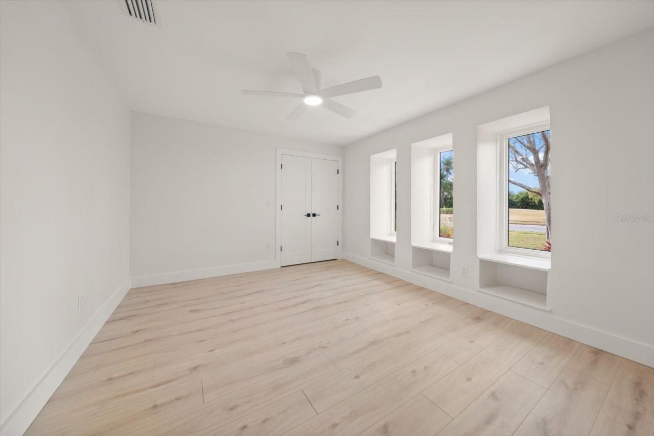 6667 Greenbrier Drive, Seminole, FL 33777 Photo