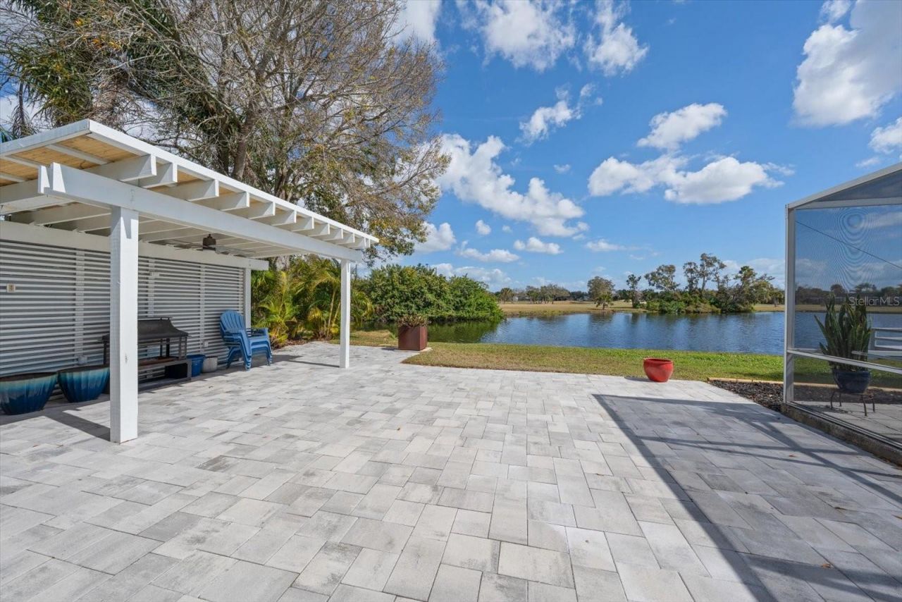 6667 Greenbrier Drive, Seminole, FL 33777 Photo