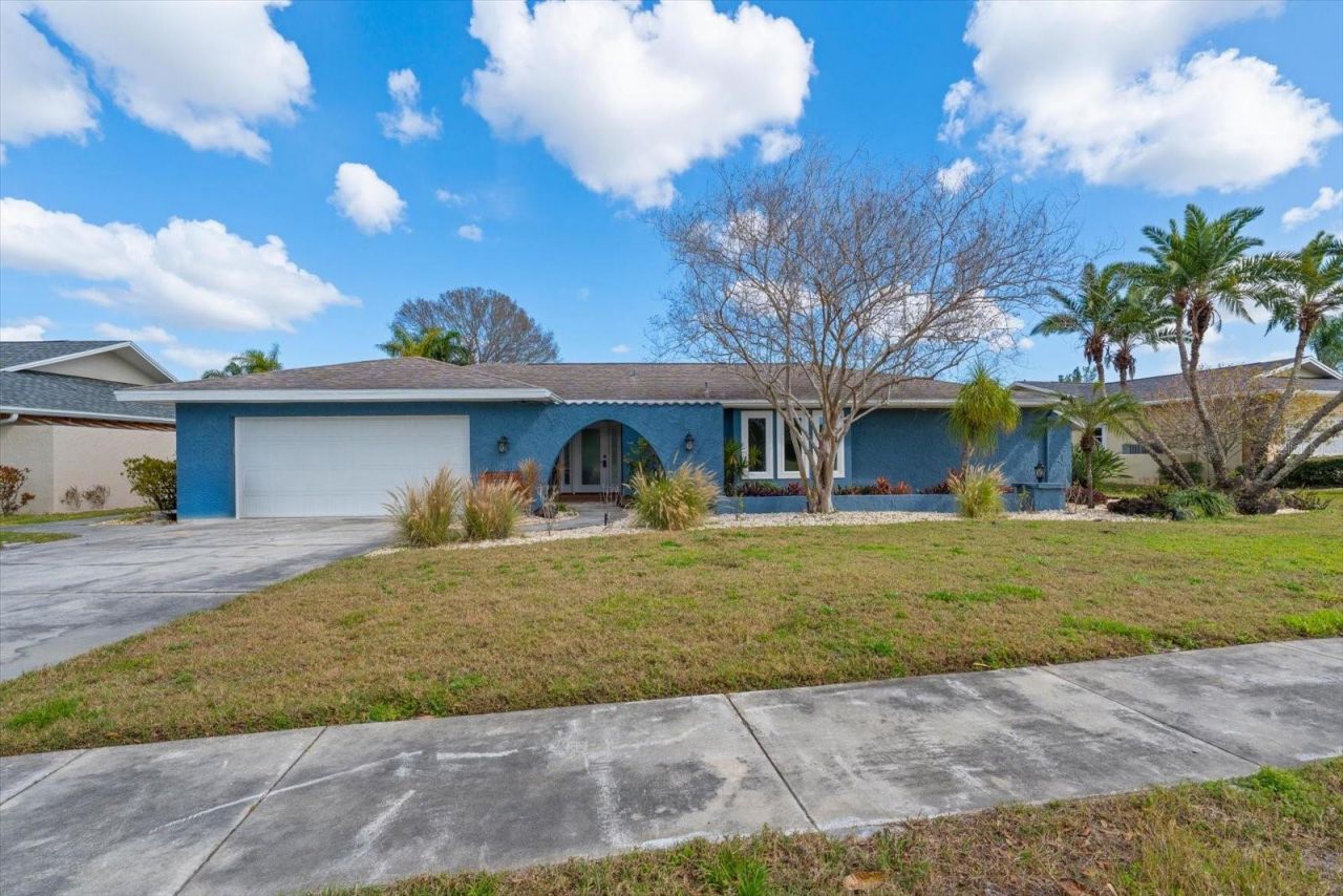 6667 Greenbrier Drive, Seminole, FL 33777 Photo