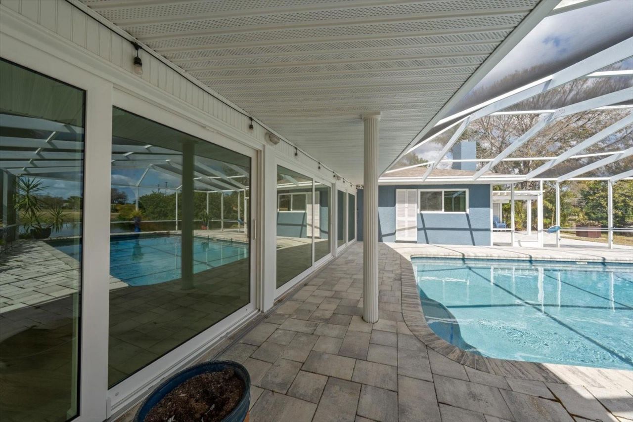 6667 Greenbrier Drive, Seminole, FL 33777 Photo