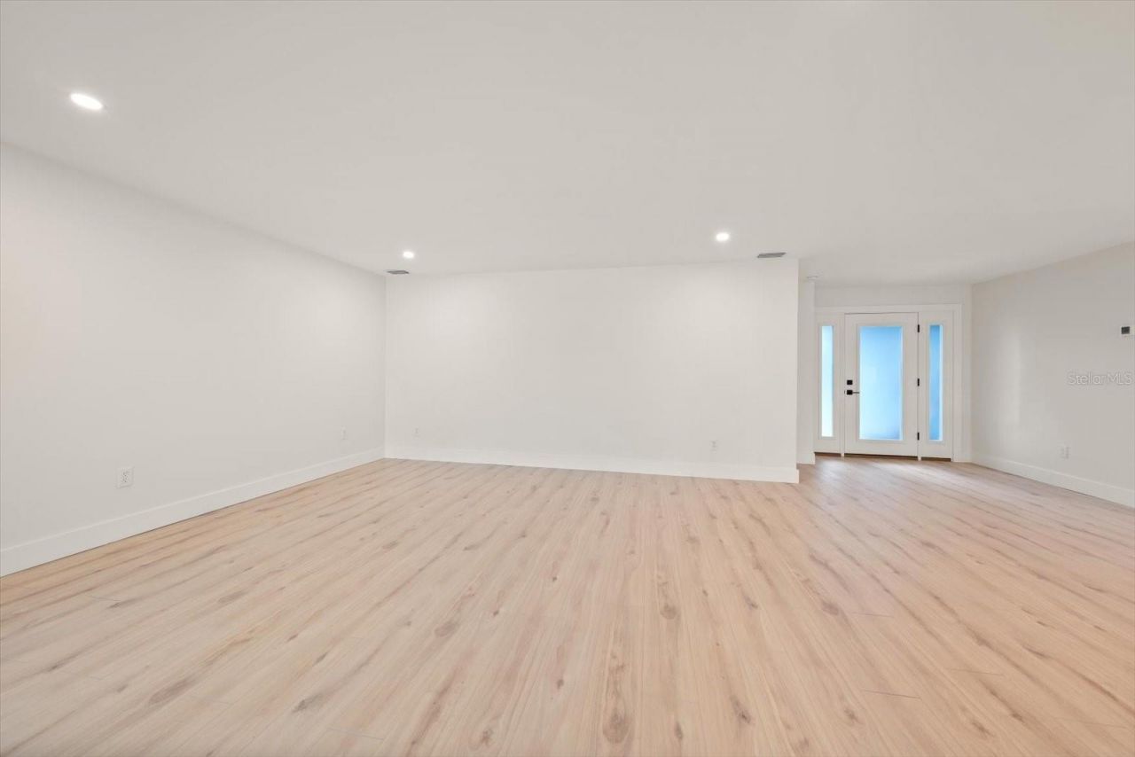 6667 Greenbrier Drive, Seminole, FL 33777 Photo