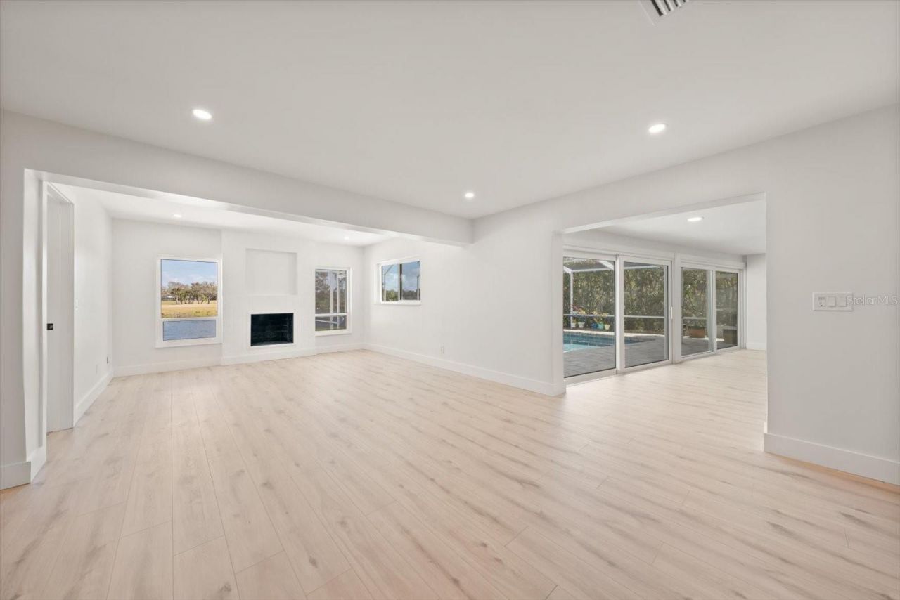 6667 Greenbrier Drive, Seminole, FL 33777 Photo