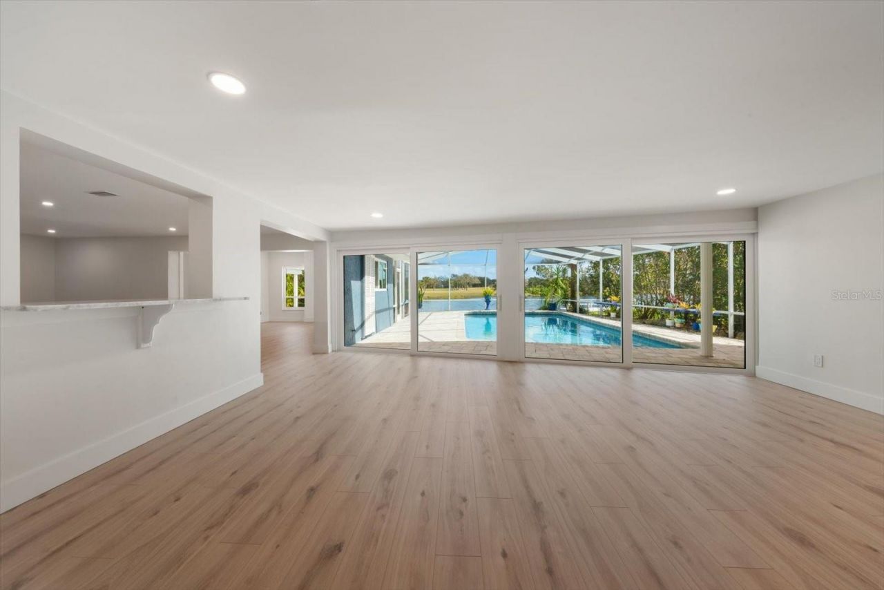 6667 Greenbrier Drive, Seminole, FL 33777 Photo