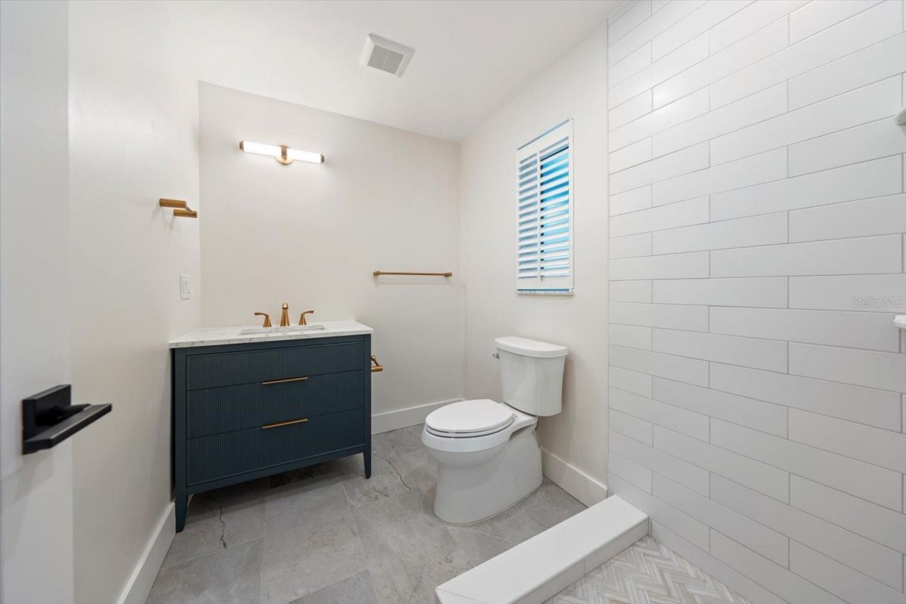 6667 Greenbrier Drive, Seminole, FL 33777 Photo