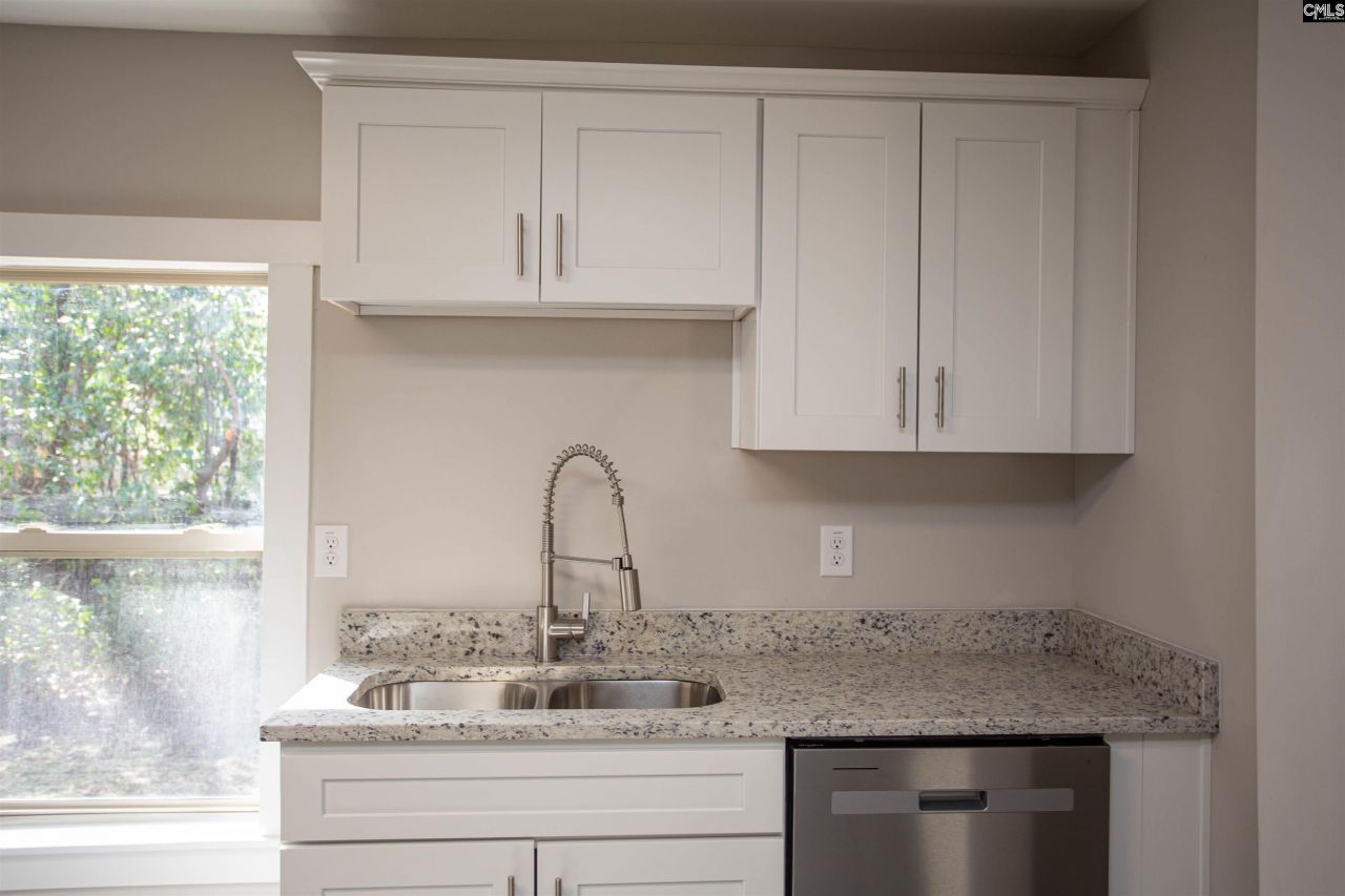 2120 Pleasant Ridge  Photo 4