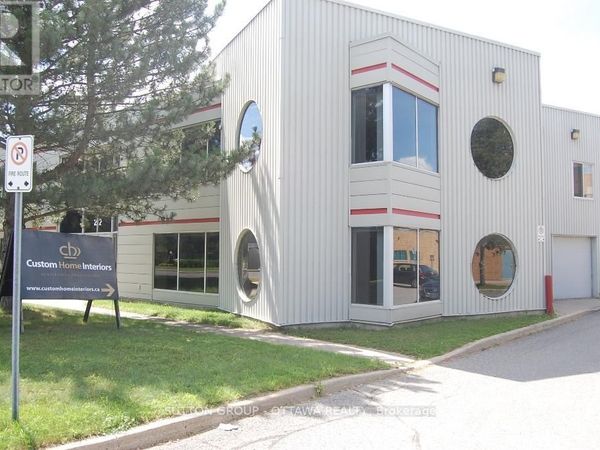 22 Antares Drive, Unit P, Ottawa, ON K2E7Z6