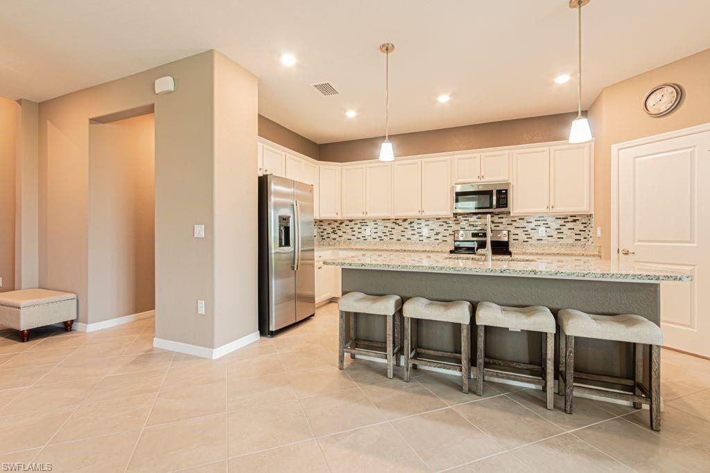 3943 E Hampton Cir, Alva, FL 33920 Photo