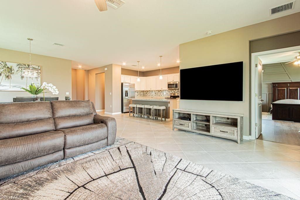 3943 E Hampton Cir, Alva, FL 33920 Photo