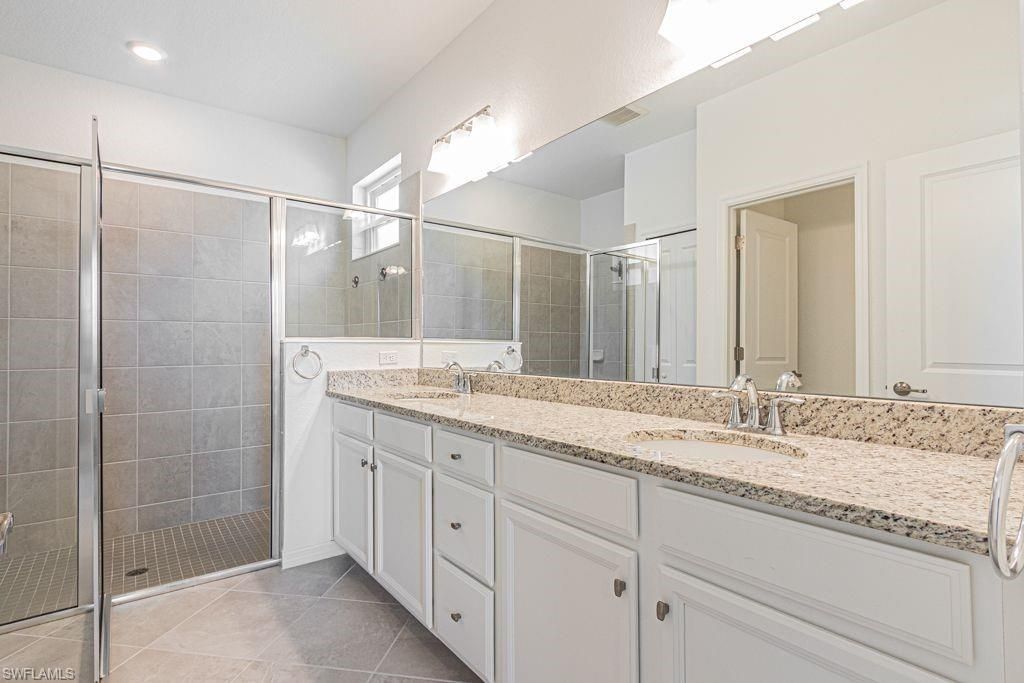 3943 E Hampton Cir, Alva, FL 33920 Photo