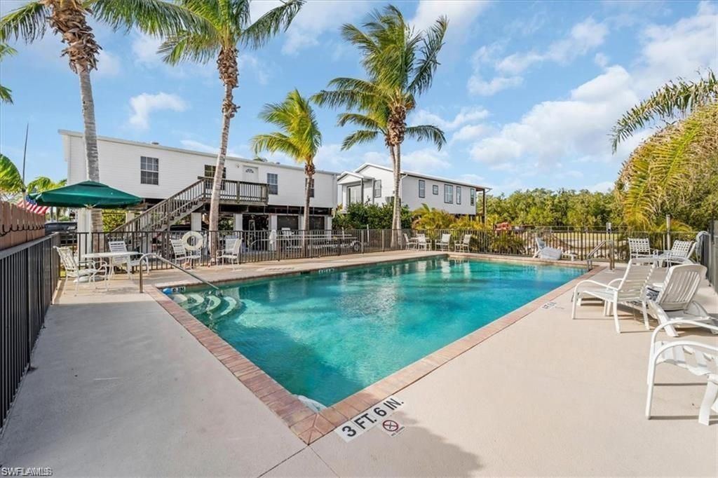 825 Copeland Ave S, Unit 20, Everglades City, FL 34139 Photo