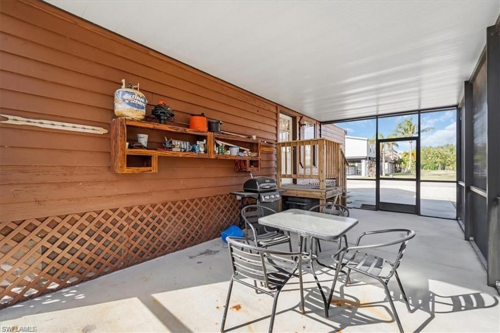 825 Copeland Ave S, Unit 20, Everglades City, FL 34139 Photo