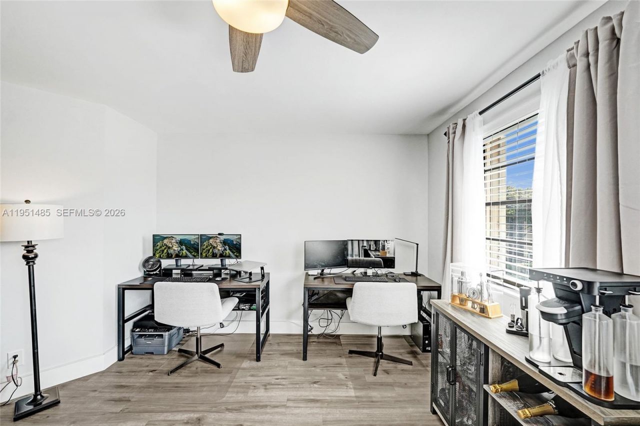 10501 W Broward Blvd, Unit 406, Plantation, FL 33324 Photo