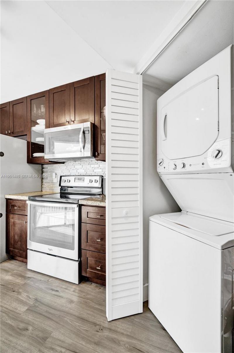 10501 W Broward Blvd, Unit 406, Plantation, FL 33324 Photo