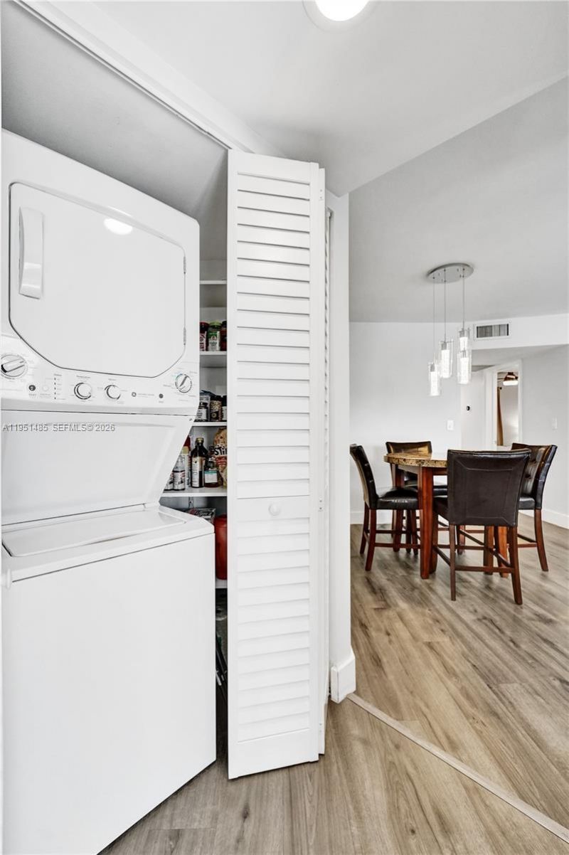 10501 W Broward Blvd, Unit 406, Plantation, FL 33324 Photo