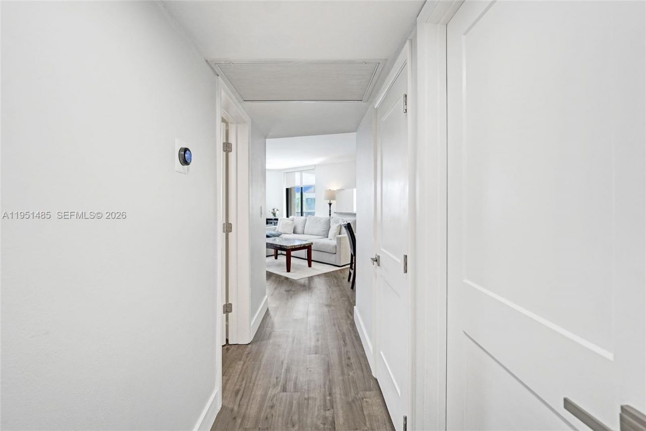 10501 W Broward Blvd, Unit 406, Plantation, FL 33324 Photo