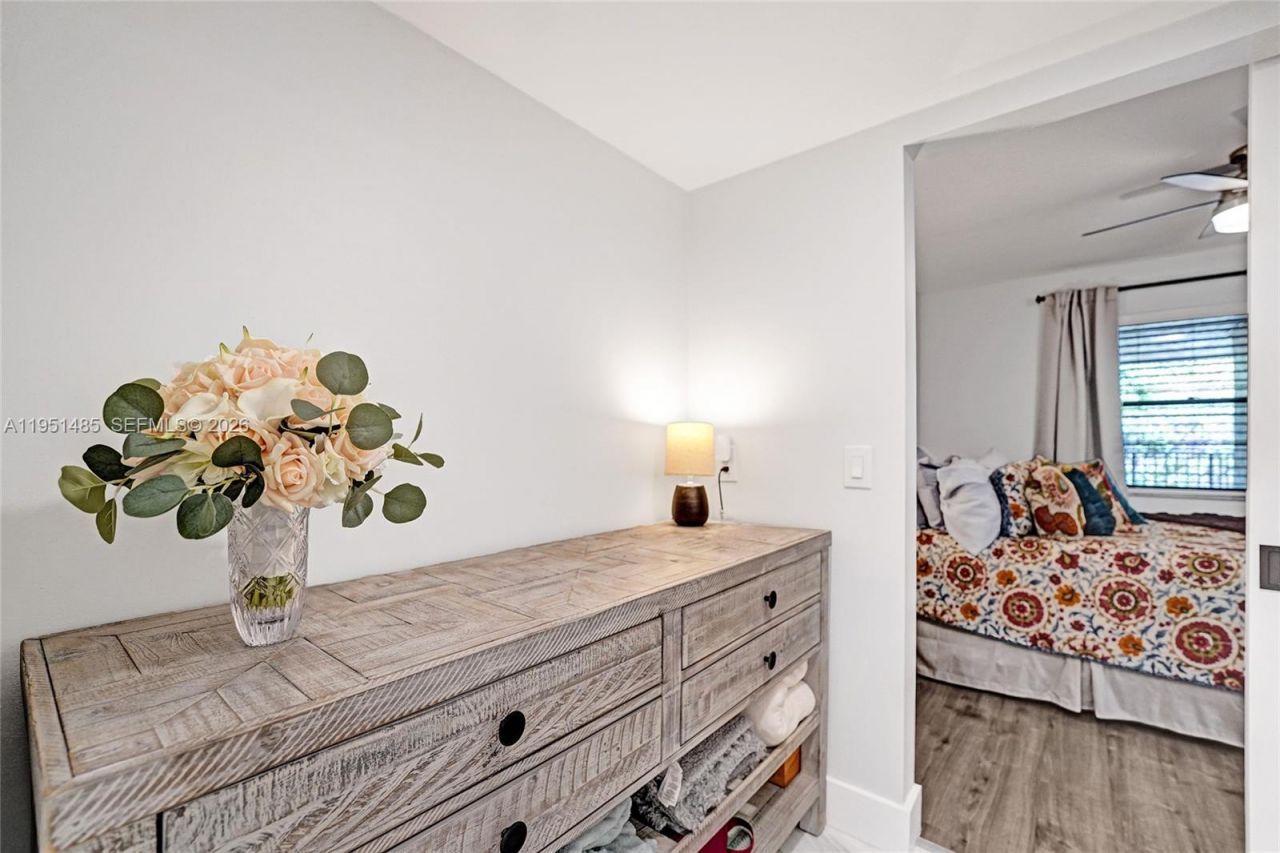 10501 W Broward Blvd, Unit 406, Plantation, FL 33324 Photo