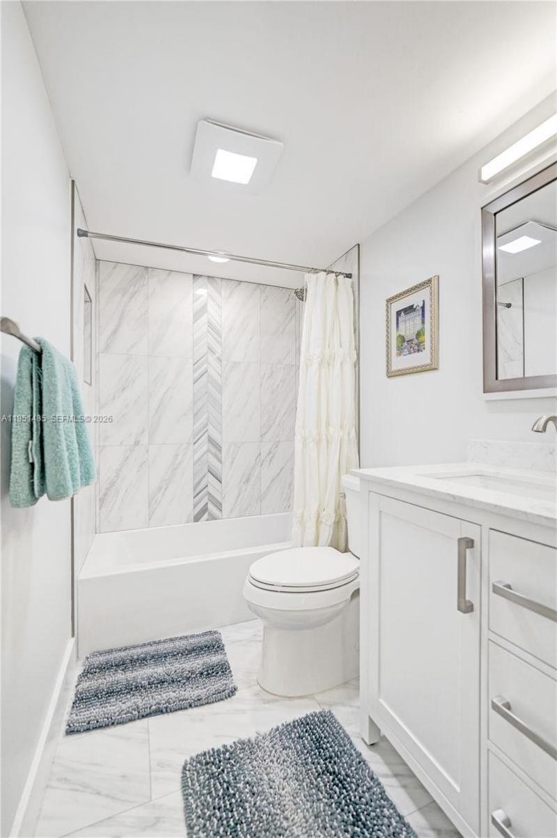 10501 W Broward Blvd, Unit 406, Plantation, FL 33324 Photo