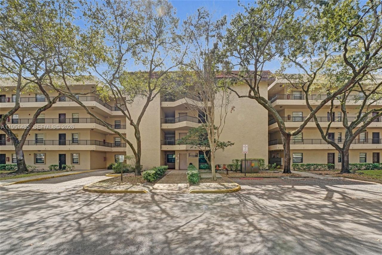 10501 W Broward Blvd, Unit 406, Plantation, FL 33324 Photo