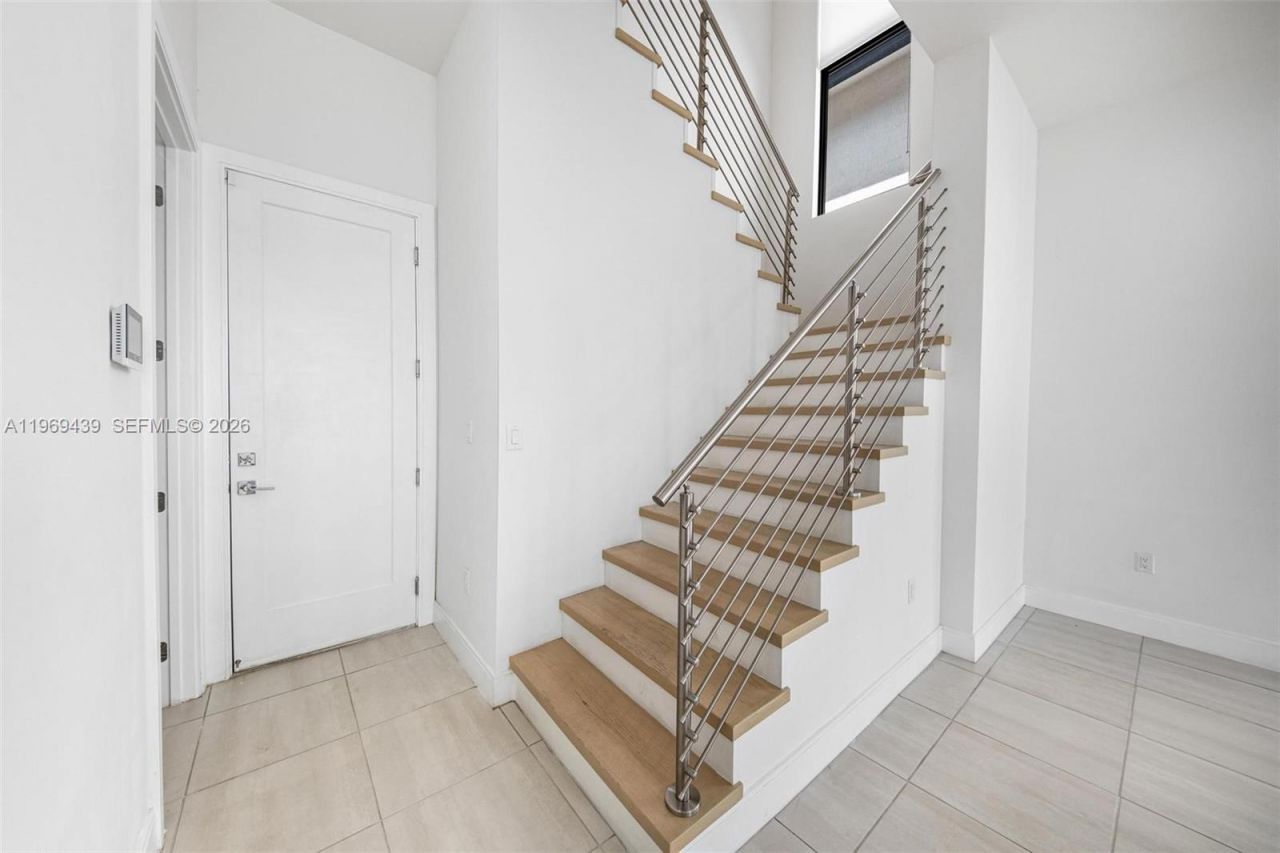 8120 NW 43rd St , Doral, FL 33166 Photo