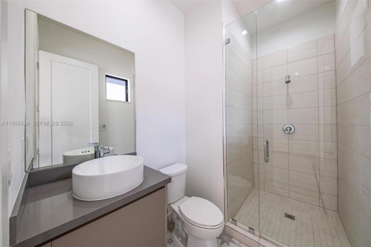 8120 NW 43rd St , Doral, FL 33166 Photo