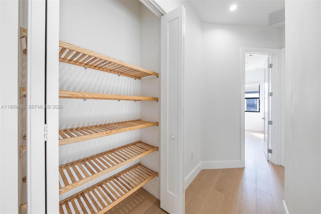 8120 NW 43rd St , Doral, FL 33166 Photo